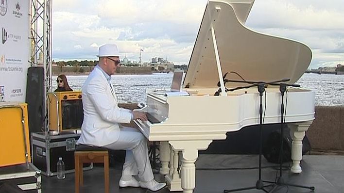 Пианист из Петербурга Пётр Андреев сыграет в Швейцарии на юбилейном фестивале памяти Фредди Меркьюри