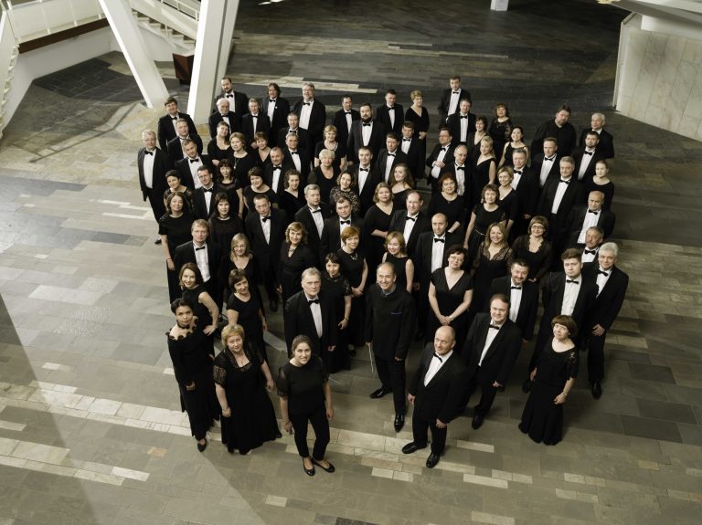 В Петербургской филармонии выступит Уральский академический филармонический оркестр