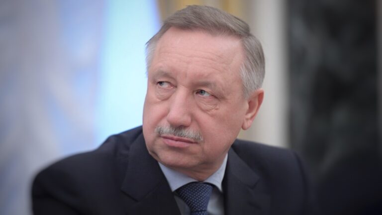 Губернатор Петербурга поставил под сомнение действия Путина и федерального правительства
