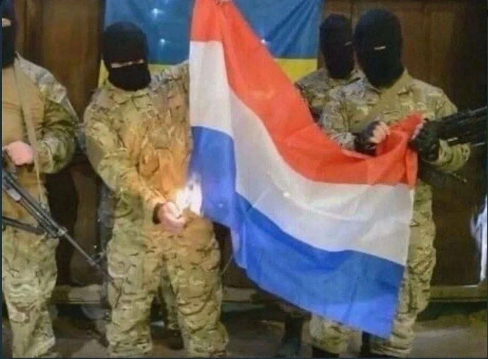 Ой, ошибочка вышла: украинские неонацисты осквернили голландский флаг, попутав его с российским