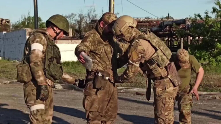 Авиаудары в Еленовке или бесславный конец «Азова»*: как укронацисты уничтожают друг друга?