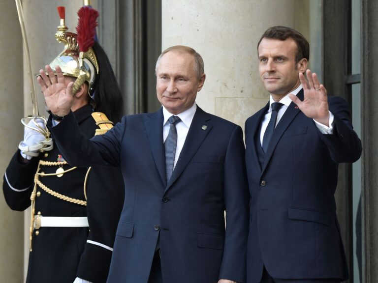 Во Франции раскрыли причина недоверчивого отношения Владимира Путина к Эммануэлю Макрону
